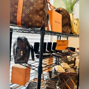 LIKE TO BE NOTIFIED OF LIVE SHOWS 🤍🎉